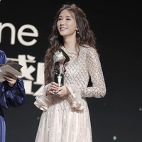 Setelah kuliah di Kanada dan kembali ke Taiwan, awalnya Lin Chi berencana untuk bekerja di museum seni rupa. Wanita yang lulus dari jurusan seni dan ekonomi ini juga pernah belajar di Jepang selama tiga bulan. Foto: Instagram @chiling.lin