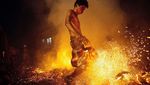 Mengusir Petaka Lewat Ritual Perang Api di Gianyar Bali
