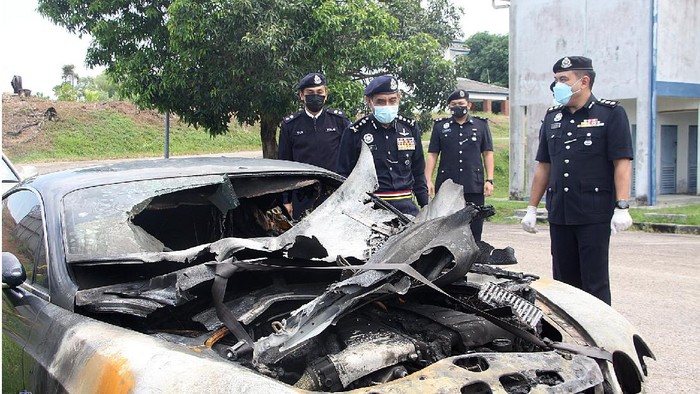 Mobil Mewah Dibakar biar Asuransinya Cair demi Bayar Utang