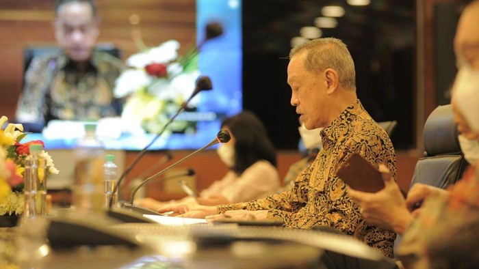 PT Bank Central Asia Tbk (IDX: BBCA) memutuskan untuk melakukan aksi korporasi pemecahan saham yang beredar (stock split). Ini foto-fotonya!