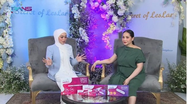 Nagita Slavina sendiri diketahui saat ini tengah hamil anak keduanya dengan Raffi Ahmad. Sedangkan bagi Lesti Kejora kehamilannya kali ini merupakan kehamilan pertamanya. Foto: YouTube/Rans Entertainment