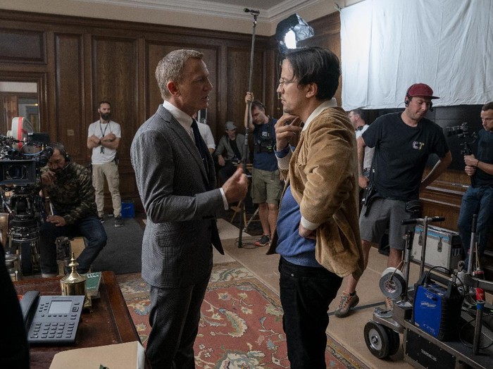 No Time To Die B25_17840_RC
Ralph Fiennes stars as M and Daniel Craig as James Bond in
NO TIME TO DIE,
an EON Productions and Metro-Goldwyn-Mayer Studios film
Credit: Nicola Dove
Β© 2021 DANJAQ, LLC AND MGM. ALL RIGHTS RESERVED.