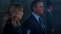 Daniel Craig kembali beradu akting dengan Lea Seydoux. Foto: Nicola Dove DANJAQ, LLC AND MGM. ALL RIGHTS RESERVED.