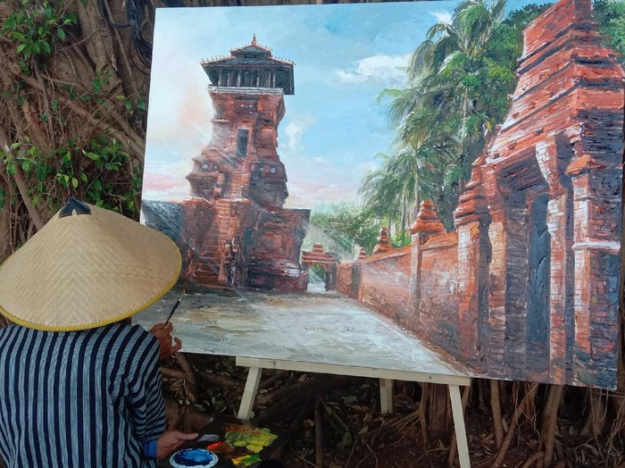Pameran lukisan di kawasan Taman Menara Kudus, Kamis (23/9/2021). Pameran lukisan di kawasan Taman Menara Kudus, Kamis (23/9/2021).