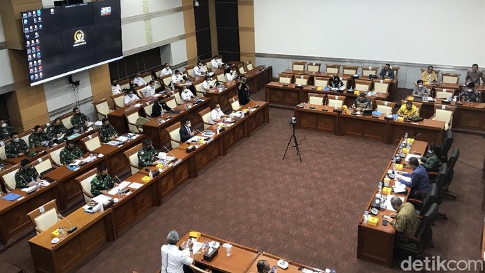 Rapat Komisi I DPR RI, Kamis (23/9/2021). (Rolando Fransiscus Sihombing/detikcom).