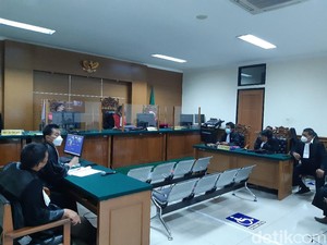 Pertimbangan Hakim Tolak Eksepsi 4 Terdakwa Kasus Hibah Ponpes Banten