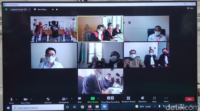 Sidang suap Nurdin Abdullah digelar virtual di PN Makassar. (Hermawan/detikcom)