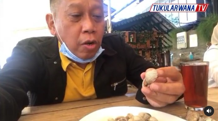 Tukul Arwana Sosok 'Family Man' yang Hobi Makan Bareng Anak