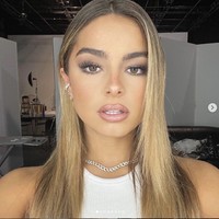 Addison Rae adalah mantan cheerleader SMA yang menggunakan kemampuannya menari untuk bikin konten di TikTok. Saat mulai membuat TikTok, Addison dia hampir lulus SMA. Foto: Instagram