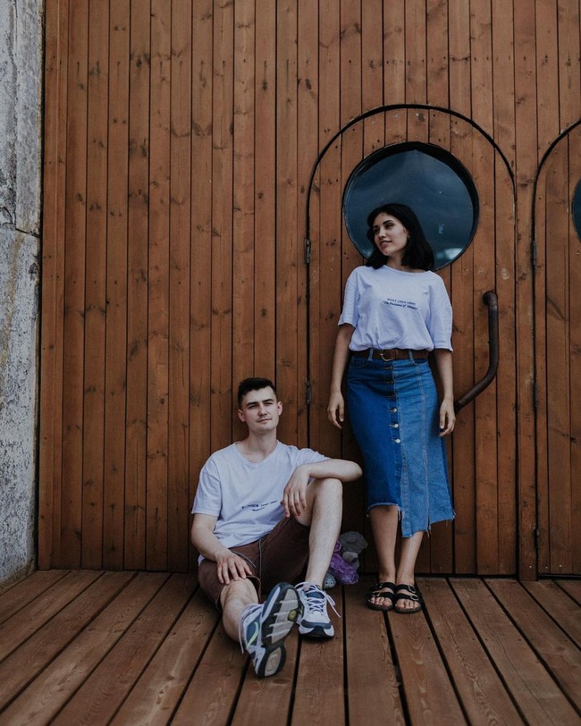 Uang adalah permasalahan dalam hubungan kami. Hari ini suamiku bilang uang merusak segalanya dan suatu hari aku harus memilih antara dia atau uang. Aku cinta suamiku tapi aku tidak siap menyerahkan kesenangan dan mimpiku, tulis Alexandra. Foto: Instagram @bredrassudki