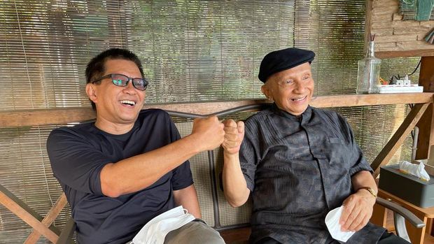 Amien Rais, Gatot Nurmantyo, hingga Sohibul Iman bertemu di rumah Rocky Gerung di Bojong Koneng, Bogor.