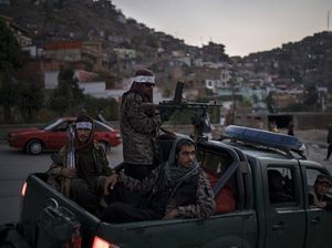 Anggota Taliban Diperintahkan Keluar dari Rumah Warga yang Dikuasai
