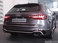 First Impression Audi RS 4 Avant: Ngakunya Family Car tapi Mesinnya Sangar