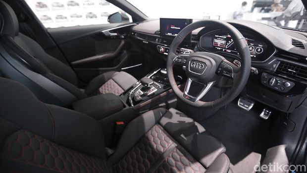Audi RS 4 Avant