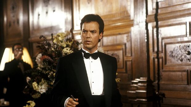 Film Batman (1989) yang dibintangi oleh Michael Keaton.