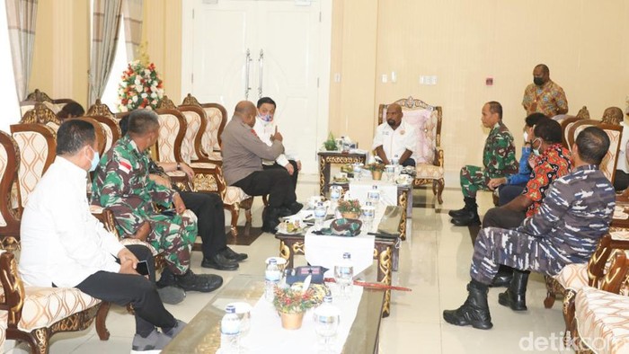 Gubernur Papua pimpin rapat persiapan PON