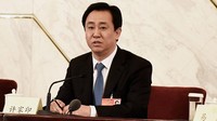  Xu Jiayin pernah menjadi orang terkaya di Negeri Tirai Bambu. Melansir BBC Indonesia, sebelum menjadi miliarder dan menjadi salah satu orang terkaya di China, Xu Jiayin pernah menjadi pekerja kasar. Media China menyebutkan, Xu Jiayin pernah menjadi sopir traktor yang mengangkut kotoran sapi hingga bekerja di pabrik semen. Getty Images/Etienne Oliveau