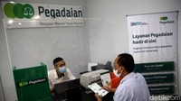 Kepala Pegadaian Cabang Bandarjaya Firdaus Ardi menimpali co-location Senyum memungkinkan Pegadaian untuk menjangkau nasabah baru yang lokasinya jauh dari Unit Pegadaian eksisting.