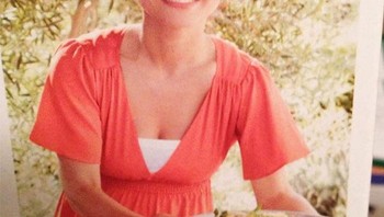 Tampak tidak proposional ya foto wanita ini. Foto: Boredpanda