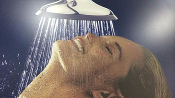 Hmm lentur sekali lehernya. Foto: Boredpanda