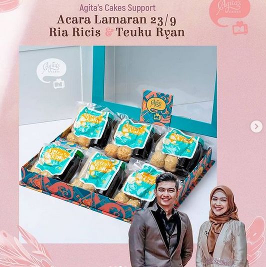 Lamar Ria Ricis, Teuku Ryan Bawa Hantaran Pempek hingga Kebab