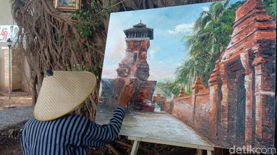 Indahnya Puluhan Lukisan Menara Kudus