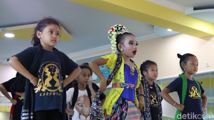 Mahasiwa Junior Studio Karawang