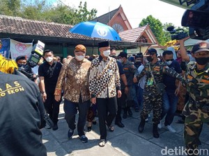 Airlangga-Ganjar Kompak Hadiri Yaqowiyu Klaten, Pemanasan Pilpres?
