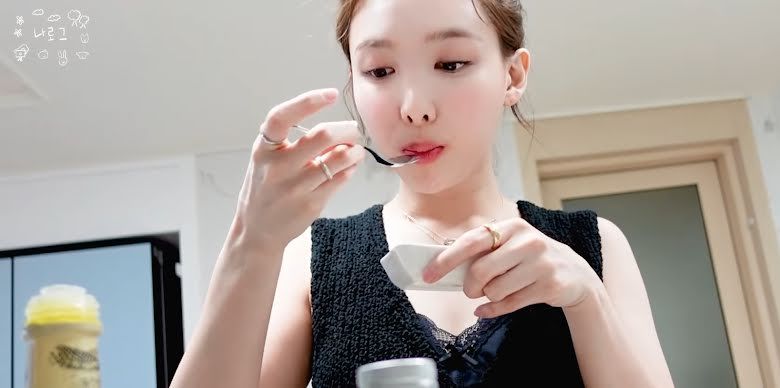 Disebut Aneh, Nayeon TWICE Hobi Makan Mentega dan Minyak Goreng