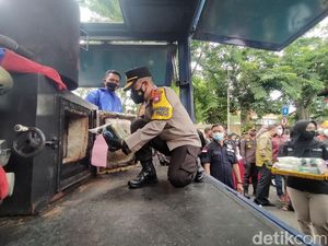 39 Kg Sabu dan 4,3 Kg Ganja Dimusnahkan di Surabaya