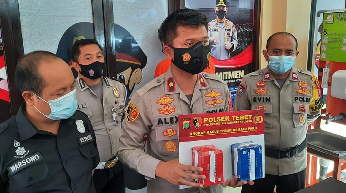 Polisi tangkap tukang tambal ban yang tebar ranjau paku di Jl Gatsu