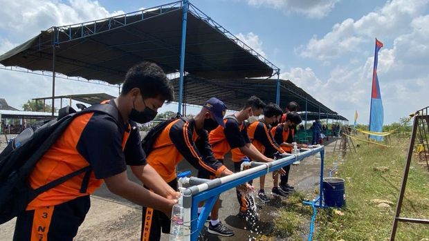 Serbuan vaksinasi TNI AU di Yogyakarta yang menyasar anak usia sekolah sudah memasuki hari ketiga. Kegiatan ini untuk mendukung pembelajaran tatap muka (dok Dispenau)