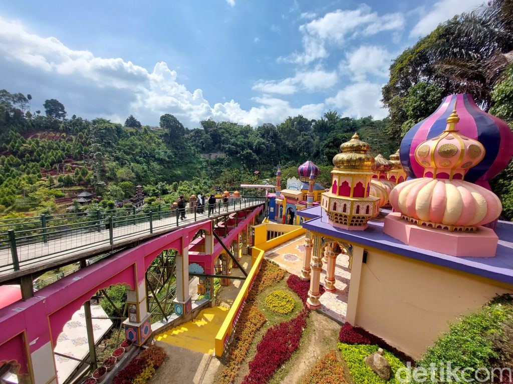12 Tempat Wisata Favorit di Lembang yang Harus Dikunjungi