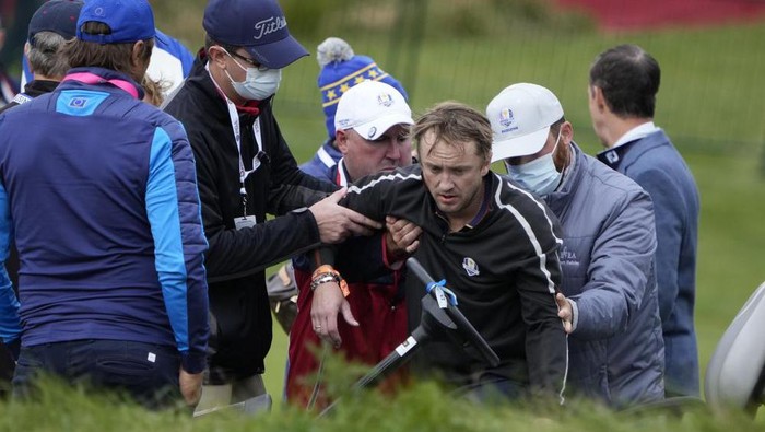 Tom Felton Tom Felton kolaps di lapangan golf