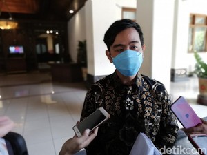 Gibran Telusuri Dugaan Nobar Persis Solo Vs PSG Pati