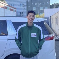 Netizen Korea menduga karier Wi Ha Joon akan meroket setelah Squid Game. Penggemar dapat menantikan penampilannya drama Korea Bad and Crazy bersama Lee Dong Wook dan Han Ji Eun yang dijadwalkan tayang Desember 2021. Foto: dok. Instagram wi__wi__wi