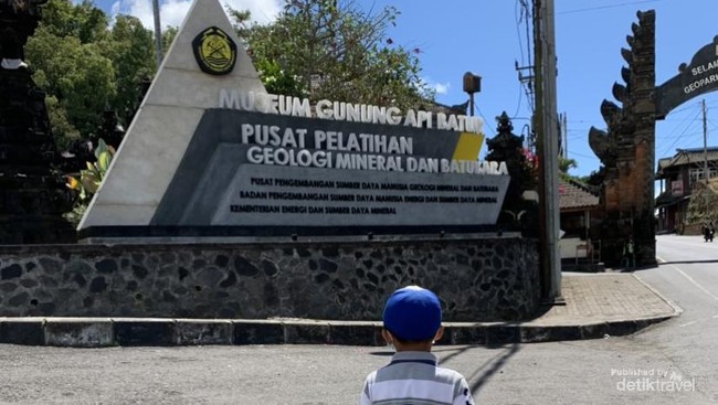 A Bagian Depan Museum