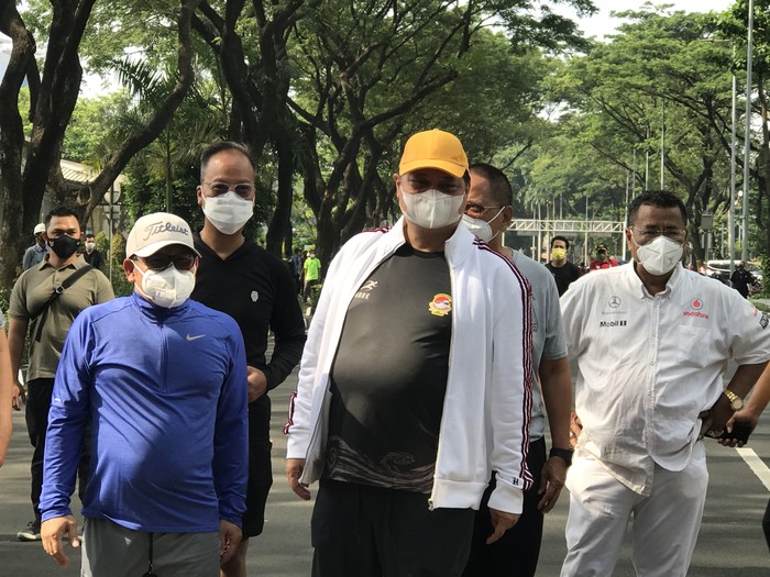Airlangga Hartarto (topi kuning)/Firda-detikcom