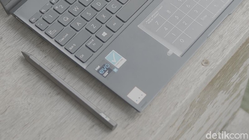 Asus ZenBook Flip 13