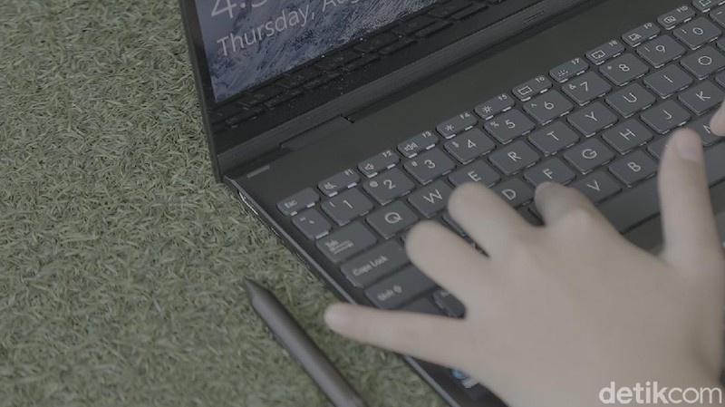 Asus ZenBook Flip 13