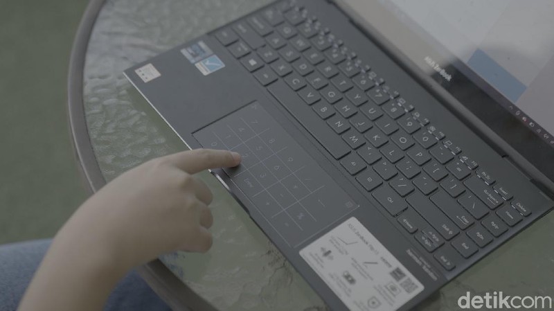 Asus ZenBook Flip 13