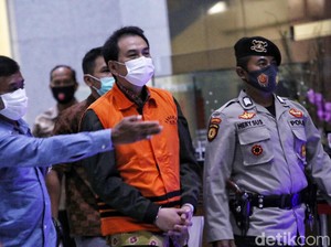 Profil Azis Syamsuddin Pimpinan DPR yang Dicokok KPK: Doktor Hukum!