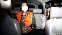 Azis sempat tak hadir saat dipanggil dan berujung pada penangkapan. Kini, Azis telah ditahan KPK. (Foto: Pradita Utama)