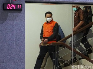 Undur Diri Azis Syamsuddin dari Pimpinan DPR Usai Jadi Tersangka Korupsi