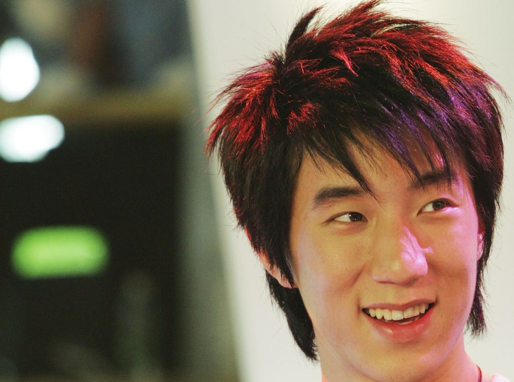 CHENGDU, CHINA - JUNE 19: (CHINA OUT; PHOTOCOME OUT) Hong Kong star Jaycee Fong, son of action star Jackie Chan meets his fans at Southwest Jiaotong University on June 19, 2005 in Chengdu of Sichuan Province, China.  (Photo by China Photos/Getty Images)