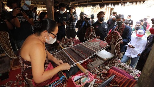 Kain tenun Grongnsing, Bali