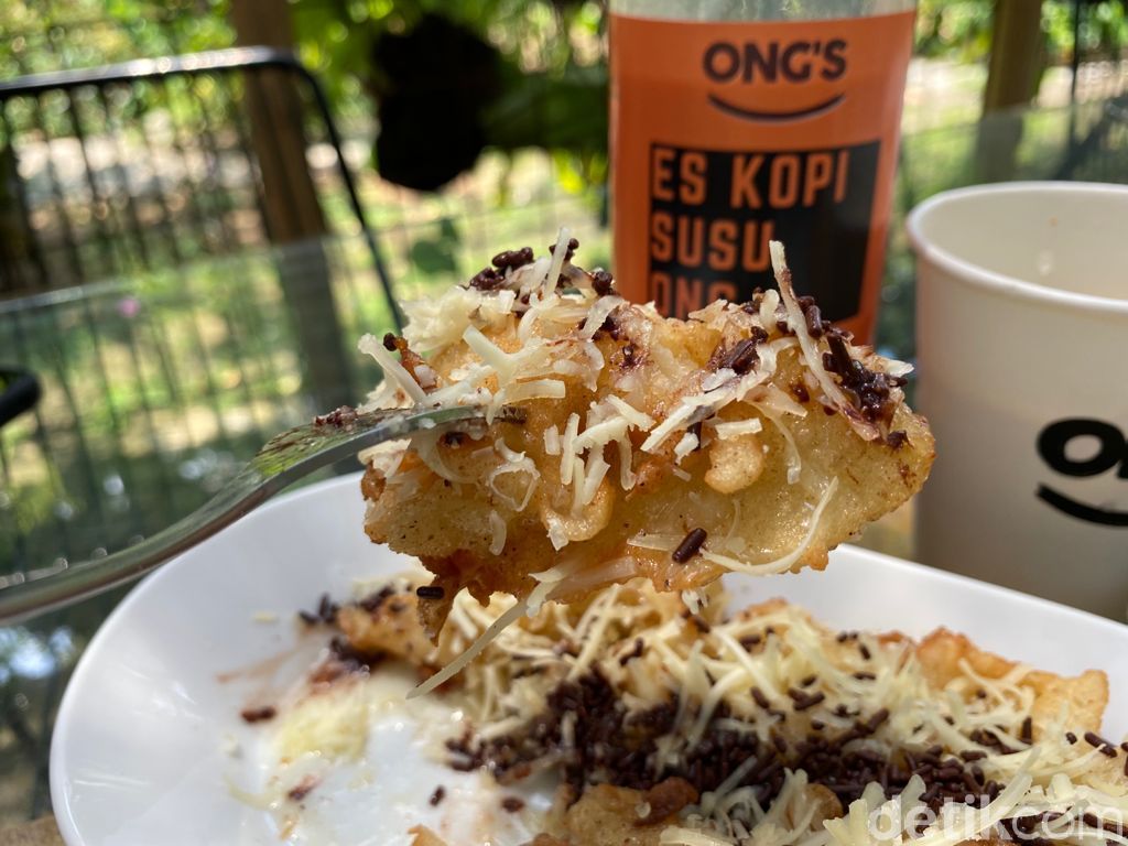 Ngopi Santai di 'Rumah Joglo' Tersembunyi yang Ada di Perbatasan Tangerang-Depok