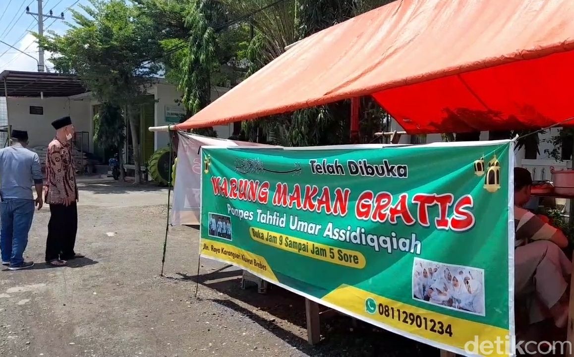 Keren! Di Brebes Ada Warung Gratis yang Tawarkan Makan Sampai Kenyang