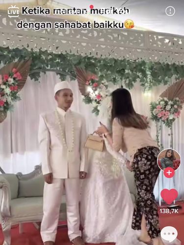 Kisah wanita yang datang ke nikahan mantan.