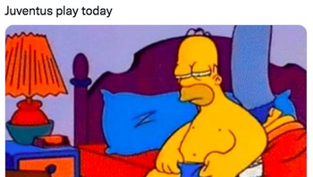Duh, sekarang kalau Juventus tanding, rasanya nggak semangat. Seperti meme Homer Simpson ini. Foto: (Twitter)
